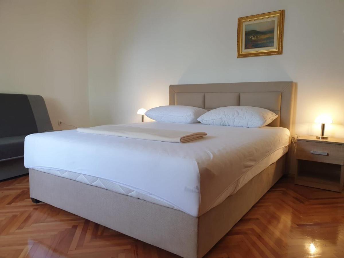 Apartments Jasna Omiš Esterno foto