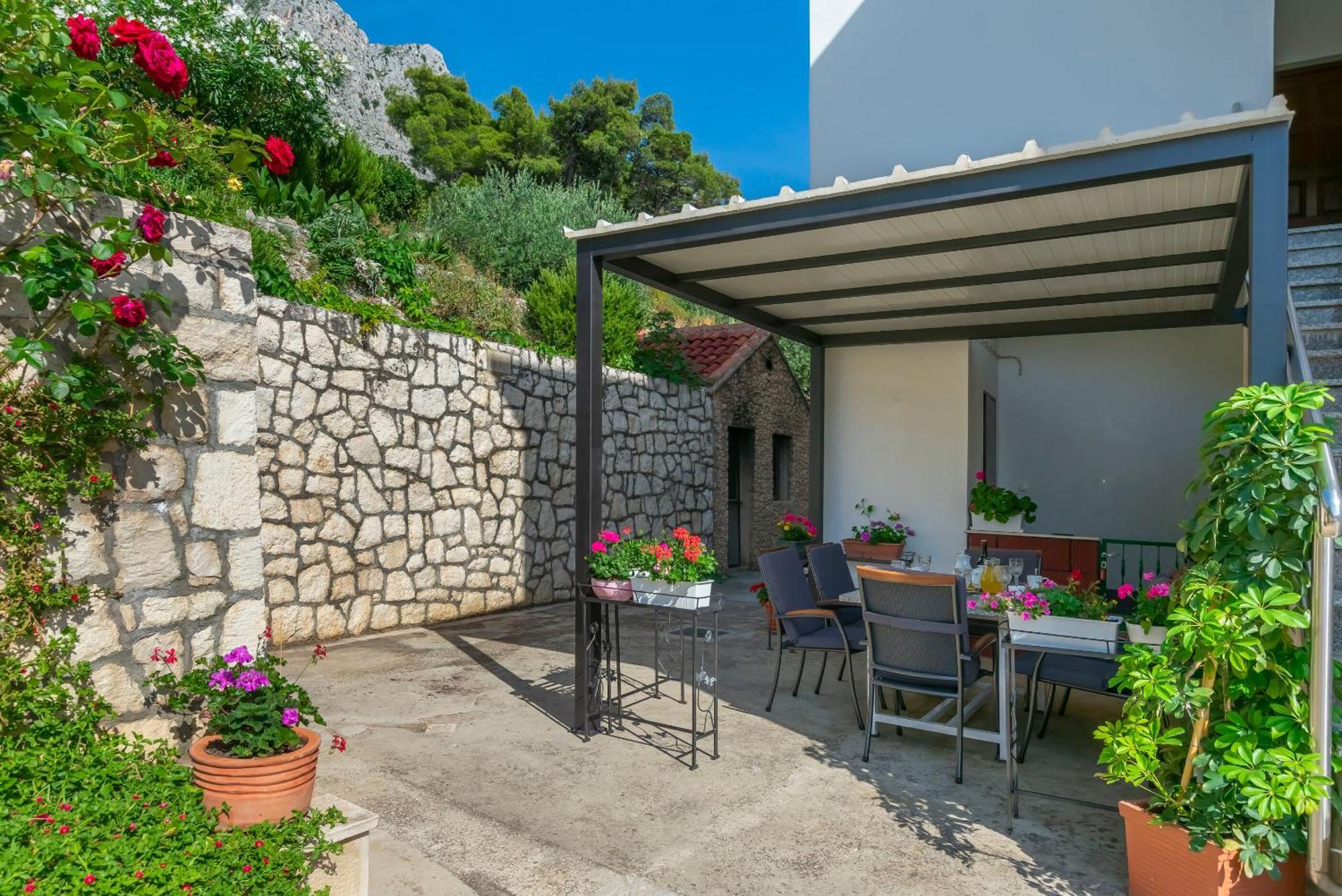 Apartments Jasna Omiš Esterno foto