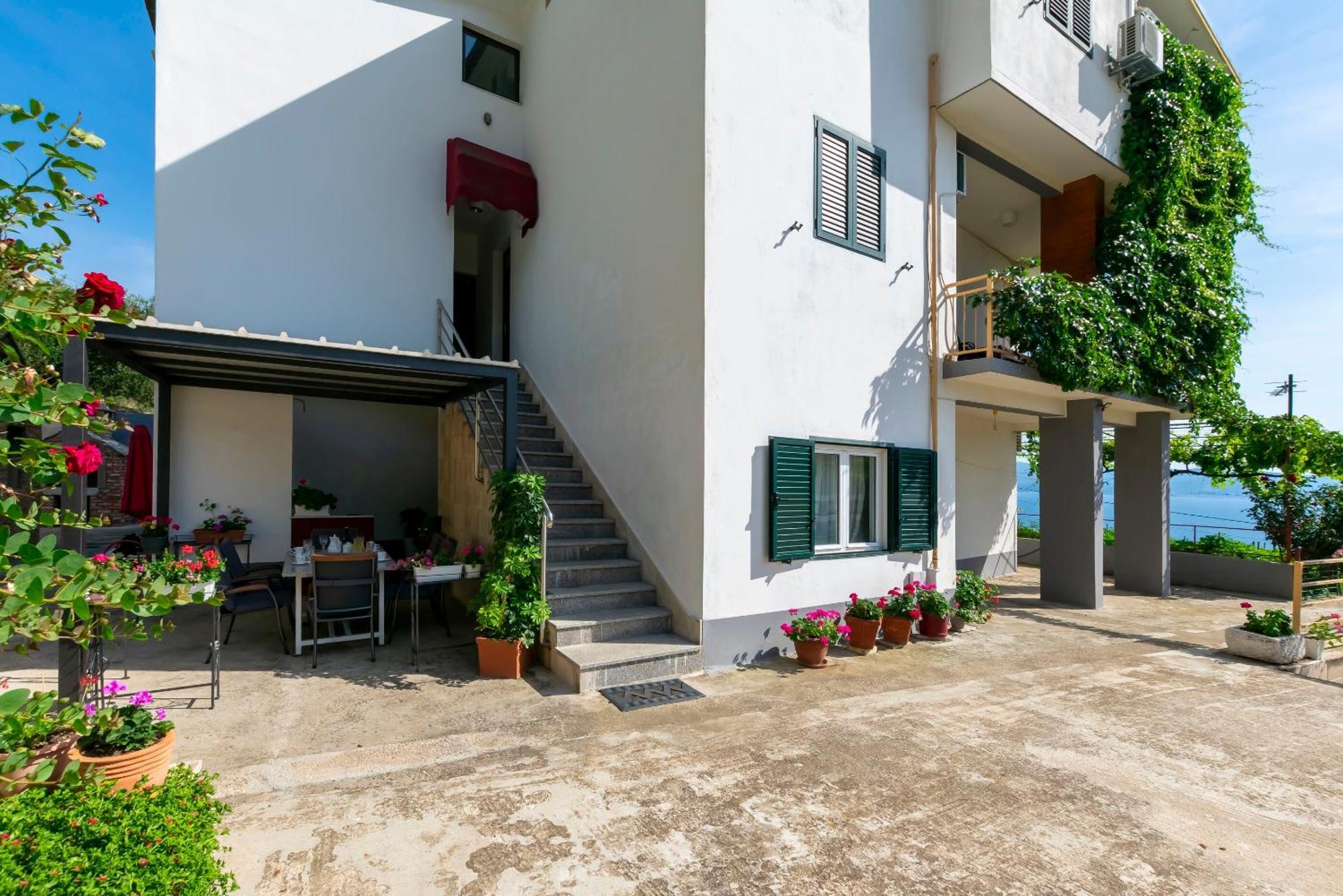 Apartments Jasna Omiš Esterno foto